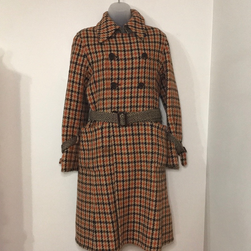 BCBG MaxAzria Reversible Trench Coat, size Medium